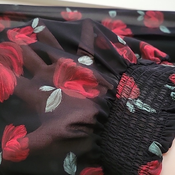 Sheer top - Picture 2 of 7